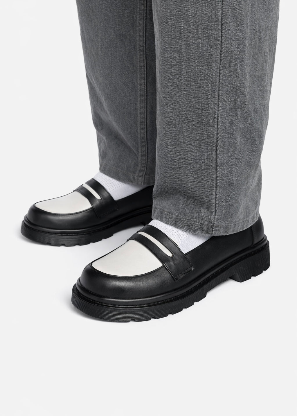 Penny Loafers Black and White